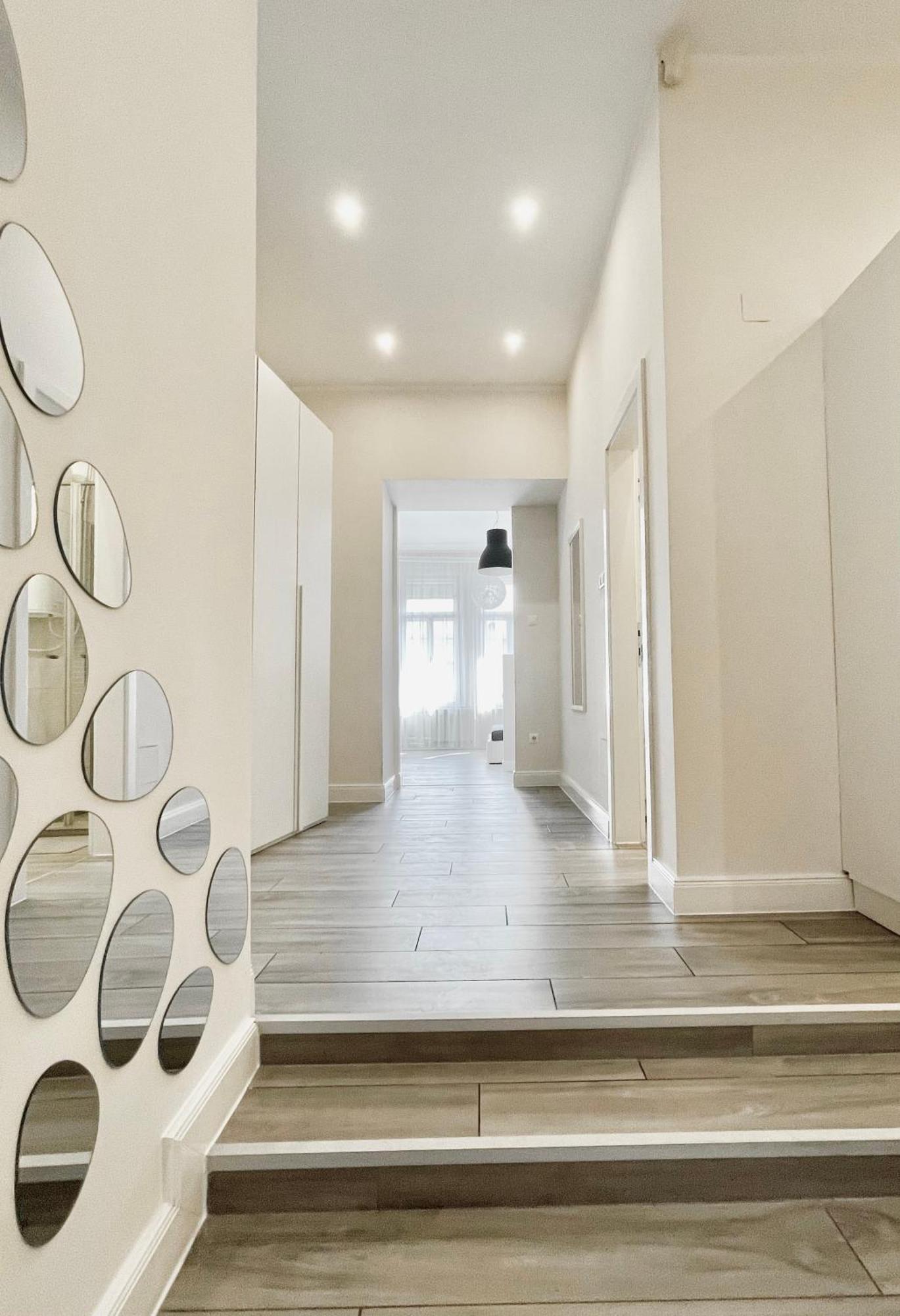 Trigon Palace Apartment *